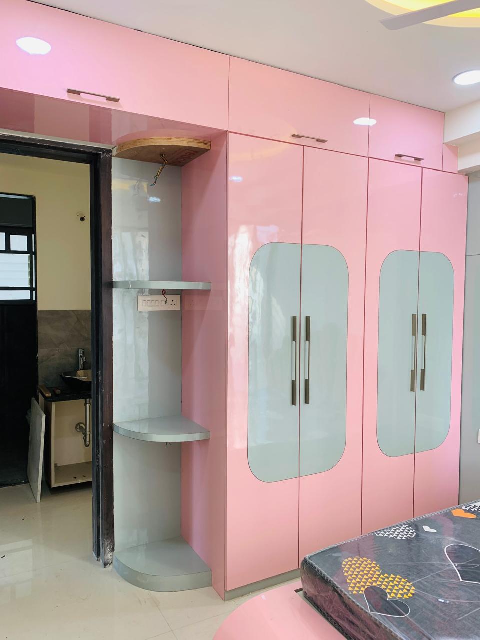 3 Bhk For Sale in Basil Mondle Fully Furnished - Image 1